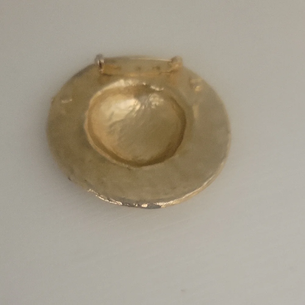 Elegant Gold Tone Floral Country Kitch Cottagecore Gardening Hat Brooch